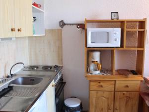 Appartements Studio calme pour 4 pers. a Risoul, proche pistes, animaux admis, parking gratuit - FR-1-330-512 : photos des chambres