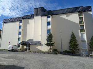 Studio pour 4 pers. à proximité des pistes avec balcon et parking - FR-1-602-55