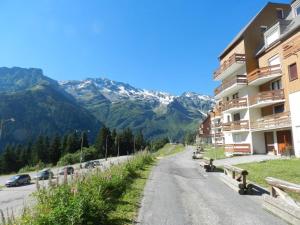Studio chaleureux à 300m des pistes avec parking gratuit - FR-1-557A-33