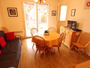 Appartements Proche Thermes - T2 Cabine avec Balcon, Parking et Wifi - Animaux admis - FR-1-313-170 : photos des chambres