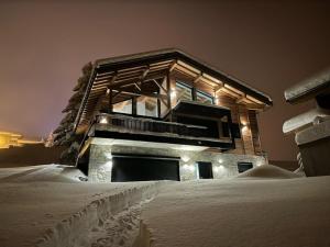 Chalet Montvalezan-La Rosière, 6 pièces, 11 personnes - FR-1-398-633