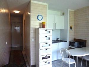 Appartements Studio 5 pers. au pied des pistes - Acces direct, parking gratuit, casier a skis, service fondue - FR-1-602-16 : photos des chambres