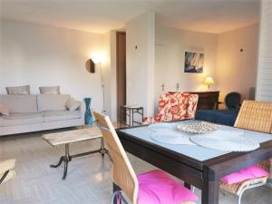 Appartement climatisé avec terrasse, piscine et parking privé, proche plages et commerces - FR-1-609-60