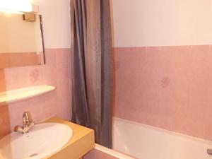 Appartement skis aux pieds, cosy 2 pièces, terrasse SudEst, 1er étage, idéal pour 4 personnes - FR-1-458-131