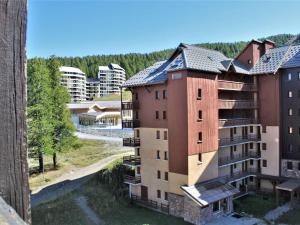 Superbe T3 skis aux pieds, centre station, 6 personnes - FR-1-330-524