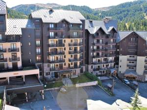 Superbe T3 skis aux pieds, centre station, 6 personnes - FR-1-330-524