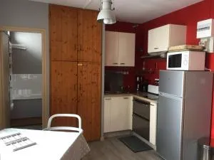 Studio pour 4 personnes avec ascenseur, parking gratuit et accès direct aux pistes - FR-1-602-82 - 阿雷特