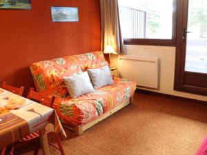 Studio charmant au pied des pistes, balcon sud, parking gratuit, animaux acceptés ! - FR-1-330-513