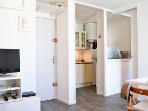 Appartement Climat. 4 pers. avec Parking Privatif au Lavandou, Proche Centre et Plage - FR-1-251-390