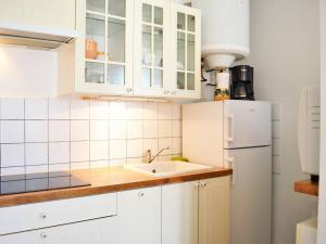 Appartement Climat. 4 pers. avec Parking Privatif au Lavandou, Proche Centre et Plage - FR-1-251-390