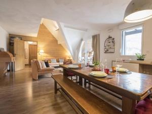 Appartements Duplex 10 pers, 98m², coeur du village, balcon, proche telecabine et thermes, parking prive, jacuzzi - FR-1-296-340 : photos des chambres