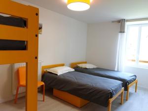 Gîte 15 pers. - Mobilité réduite - Proche Saint-Guérin - Parking, Salle de réunion, Ski room - FR-1-342-260