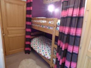 Charmant T2 + coin montagne, idéal familles, proche pistes et commerces - Garage, balcon, 6 pers. - FR-1-458-142