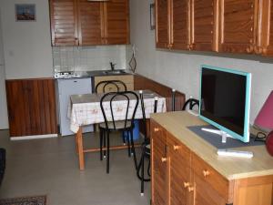 Charmant studio cabine avec balcon exposé sud pour 4 personnes au cœur de la Station - FR-1-592-32