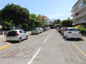 Studio Cosy avec Terrasse et Parking, à 30m de la Mer, Cagnes-sur-Mer - FR-1-252A-56
