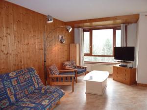 Studio central avec piscine et parking à Saint-Jean-d'Aulps - FR-1-573-37