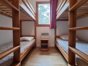 Appartements Appart 10 pers, 200m telesiege, balcon, ski, 3 ch - FR-1-525-216 : photos des chambres