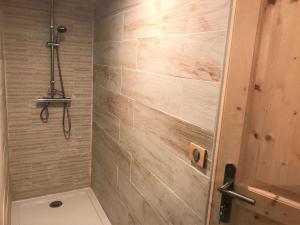 Chalets Chalet Areches-Beaufort, 5 pieces, 14 personnes - FR-1-342-239 : photos des chambres