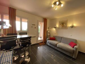 Studio familial avec terrasse, piscine, tennis et parking aux Issambres - FR-1-226-473