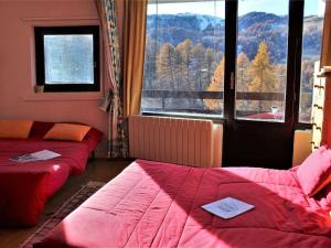 Studio cosy à Risoul 1850 - 4 couchages, pied des pistes, parking, balcon - FR-1-330-543