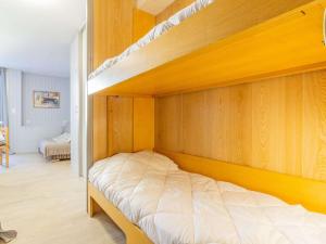 Studio cosy avec balcon, centre-ville, proche télécabine, wifi inclus - FR-1-401-235