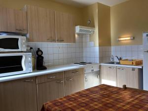 Appartements Studio 6 pers, a cote des pistes, parking & ascenseur, casier a skis, proche commerces - FR-1-602-101 : photos des chambres