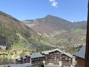 2 Pièces Pied des Pistes avec Parking, St-Jean-dAulps - FR-1-573-60