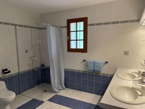 Maison de plain pied avec terrasse, 2 chambres, proche plage et centre-ville, climatisée et PMR - FR-1-225C-102
