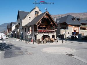 Appartements Appartement Saint-Lary-Soulan, 2 pieces, 4 personnes - FR-1-296-279 : Appartement (4 Adultes)