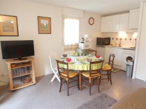 Appartement T3 pour 6 à Saint-Lary-Soulan avec balcon, casier à ski, parking, ascenseur - FR-1-457-266