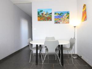 Spacieux T2 à Balaruc-les-Bains, cuisine séparée, climatisation, WiFi, proche Thermes - FR-1-553-51