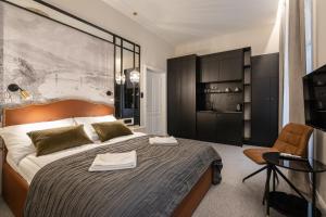 Astoria Boutique Suites- Best Location by BQA