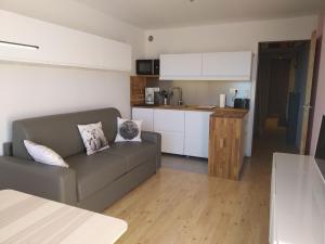 Appartement lumineux avec vue sur le lac, parfait pour se détendre - FR-1-593-44