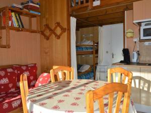 Chalets Chalet Bolquere-Pyrenees 2000, 2 pieces, 4 personnes - FR-1-592-23 : photos des chambres