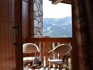 Duplex cosy 46 pers, proche télésiège et commerce, pkg couvert, casier à ski – Méribel - FR-1-180-554