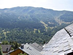 Duplex cosy 46 pers, proche télésiège et commerce, pkg couvert, casier à ski – Méribel - FR-1-180-554