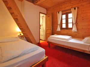 Chalets Chalet Montvalezan-La Rosiere, 9 pieces, 19 personnes - FR-1-398-632 : photos des chambres