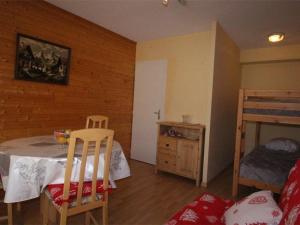 T2 bis au pied du télécabine, balcon, garage, centre-ville de Luchon - FR-1-313-160