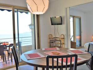 Appartements Appartement Le Lavandou, 2 pieces, 4 personnes - FR-1-251-379 : photos des chambres