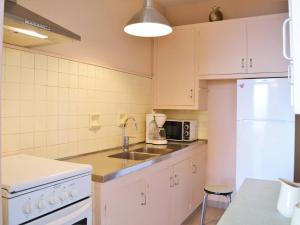 Appartements Appartement T2 climatise, terrasse, plage a 3 couchages - FR-1-251-379 : photos des chambres