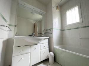 Appartements Appartement Cambo-les-Bains, 2 pieces, 2 personnes - FR-1-495-95 : photos des chambres