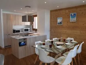 Duplex rénové 3 chambres avec wi-fi, garage, balcon sud, proche pistes à Montgenèvre - FR-1-266-162 - Val-des-Prés