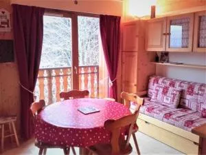 Appartement cosy 6 pers. proche pistes avec balcon, casier à skis et parking couvert - FR-1-573-32 - Le Biot