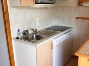 Charmant 2 pièces avec balcon, départ des randonnées, parking et ascenseur - FR-1-573-33