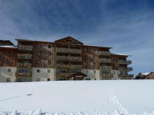 Appartements Studio cabine 2 pers, sud, balcon, a 100m telesiege, ski locker - FR-1-525-196 : Appartement (2 Adultes)