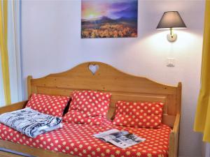 Studio cabine 6 pers à Risoul 1850, skis aux pieds, balcon sud, proche navette gratuite - FR-1-330-544