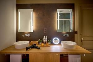 Appartement Montagnon - Les Suites du Palais - Classé 4 étoiles, parking privé, vue cathédrale, 3 chambres, PRIMO C0NCIERGERIE