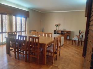 Cálido y confortable Chalet a metros Mendoza Plaza Shopping