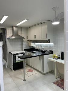 Charmoso apartamento no melhor ponto de Ipanema