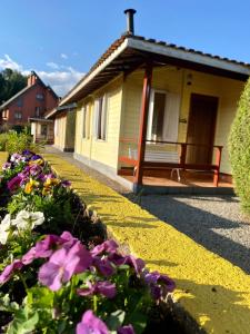 Chalé Recanto das Flores - 5 minutos do Centrinho! - 3hvězdičkové hotely ve městě Campos do Jordão